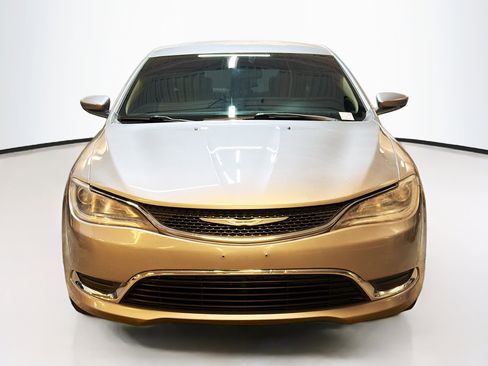 Used 2016 Chrysler 200 Limited FWD image 2