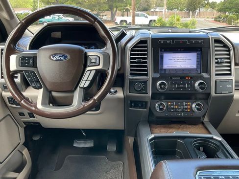 Used 2019 Ford F450 Limited image 43