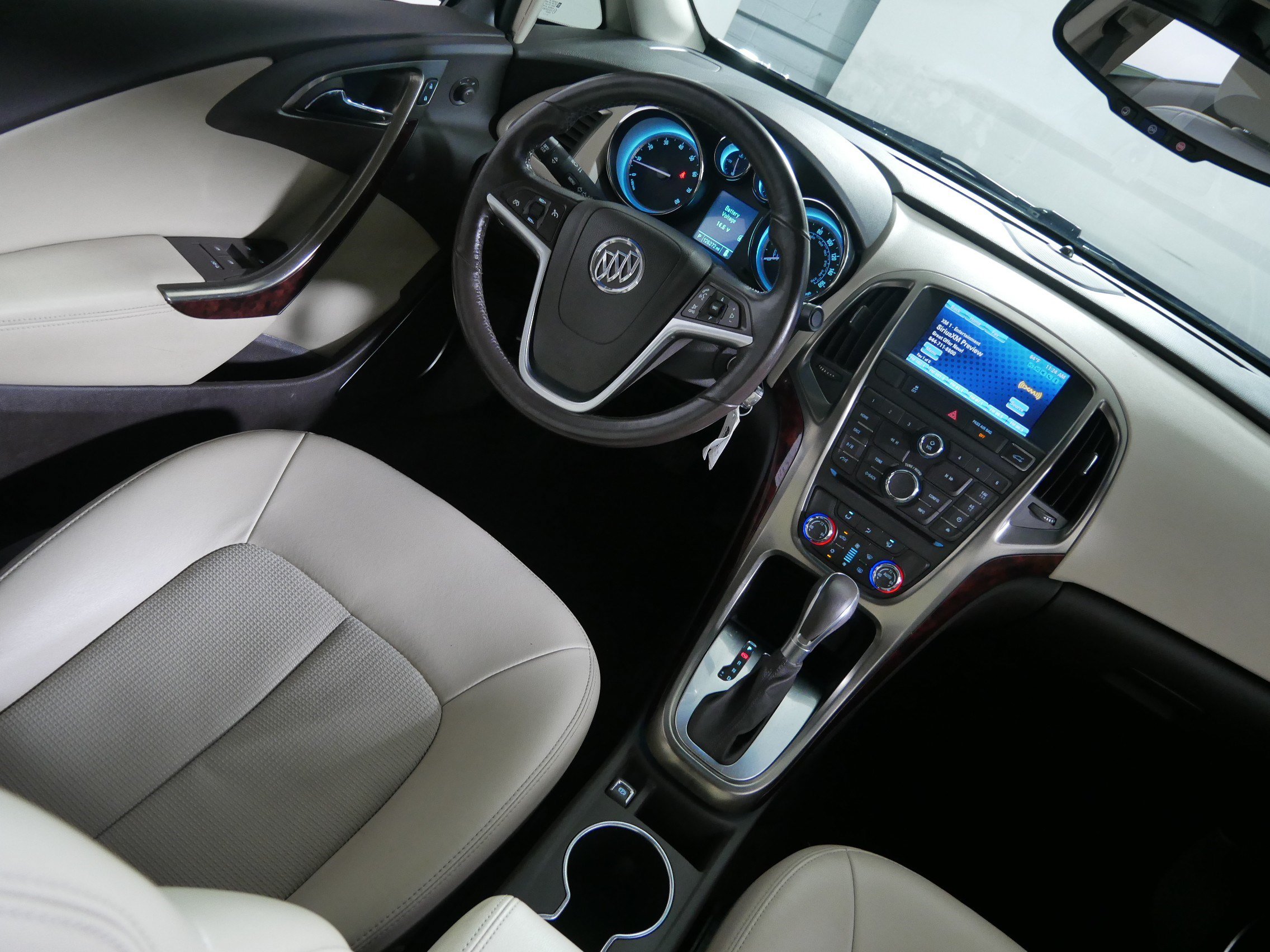 Used 2013 Buick Verano FWD image 9