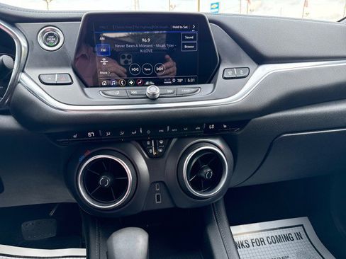 Used 2021 Chevrolet Blazer LT FWD image 20