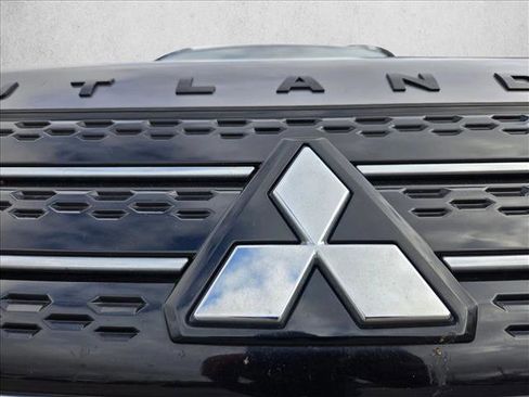 Used 2022 Mitsubishi Outlander SEL image 21