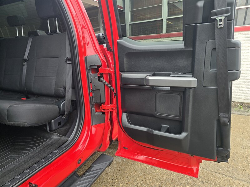 Used 2015 Ford F150 XLT w/ Equipment Group 301A Mid AWD/4WD image 10