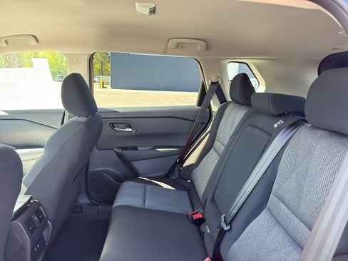 New 2026 Nissan Rogue SV AWD/4WD image 32