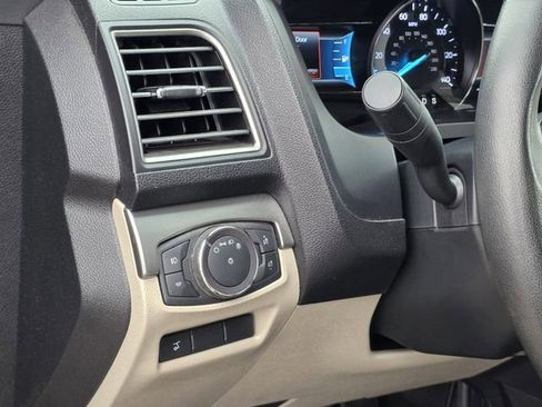 Used 2019 Ford Explorer XLT w/ Equipment Group 201A image 21