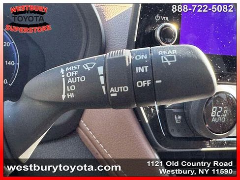 Used 2024 Toyota Grand Highlander AWD image 27