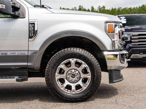 Certified 2022 Ford F250 Lariat w/ Chrome Package AWD/4WD image 8
