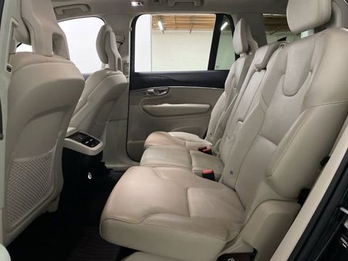 Used 2020 Volvo XC90 T5 Momentum image 72