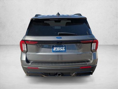 New 2026 Ford Explorer ST-Line w/ ST-Line Street Pack RWD image 7