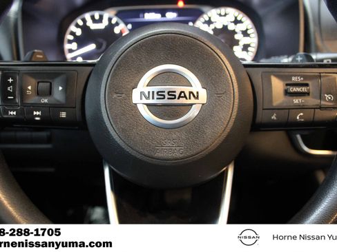 Used 2021 Nissan Rogue S FWD image 9