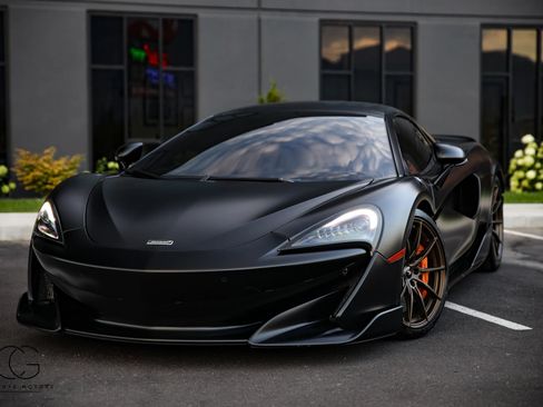 Used 2020 McLaren 600LT Spider RWD image 4