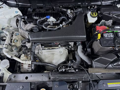 Used 2019 Nissan Rogue SV image 39