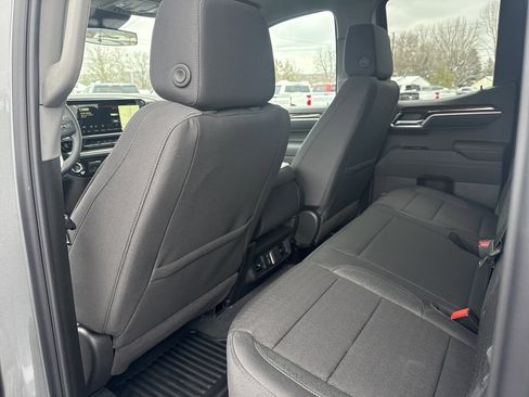 New 2026 GMC Sierra 1500 Elevation image 13