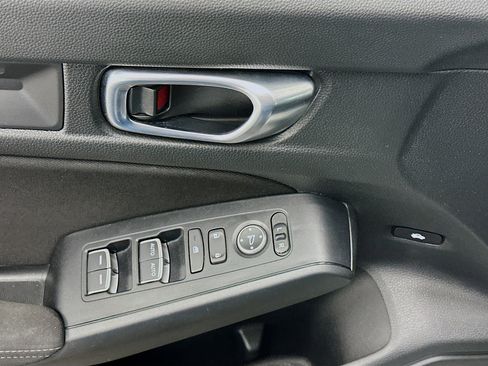 Used 2025 Honda Civic Sport image 15