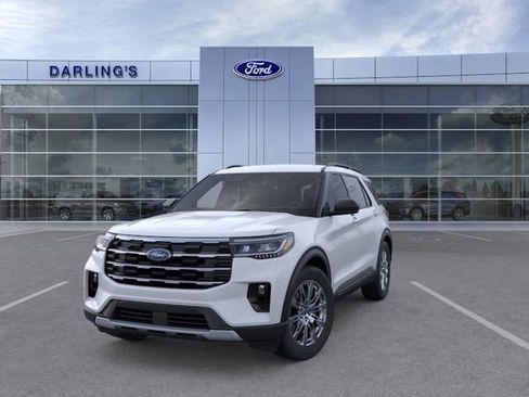 New 2026 Ford Explorer Active w/ Active Comfort Package image 2