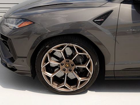 Used 2023 Lamborghini Urus Performante AWD/4WD image 21