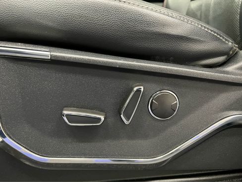 Used 2022 Ford F150 Lariat w/ Equipment Group 502A High image 16