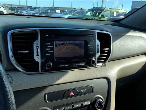 Used 2017 Kia Sportage LX image 20