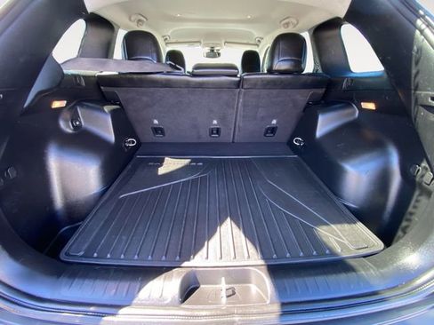 Used 2022 Jeep Cherokee Latitude Lux w/ Mopar Interior Package image 32