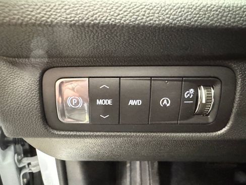 New 2026 Chevrolet Traverse Z71 w/ Enhanced Driving Package AWD/4WD image 20