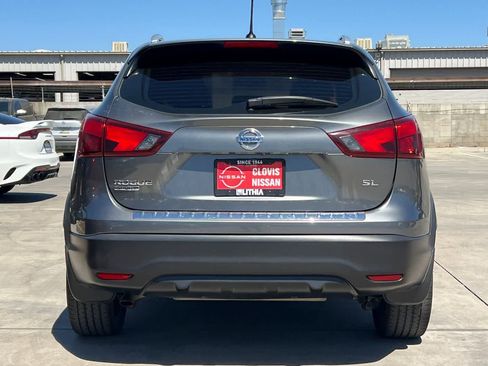 Used 2017 Nissan Rogue Sport SL FWD image 8