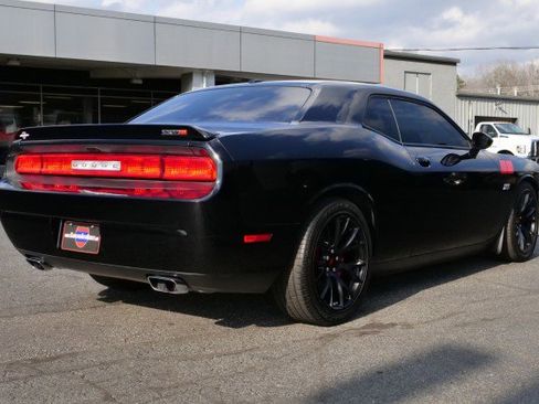 Used 2012 Dodge Challenger SRT8 w/ Premium Sound Group image 20