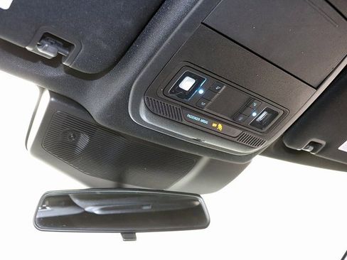 Used 2020 Ford Explorer XLT w/ Equipment Group 202A image 24