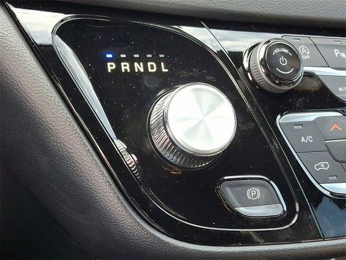 New 2026 Chrysler Voyager LX image 10