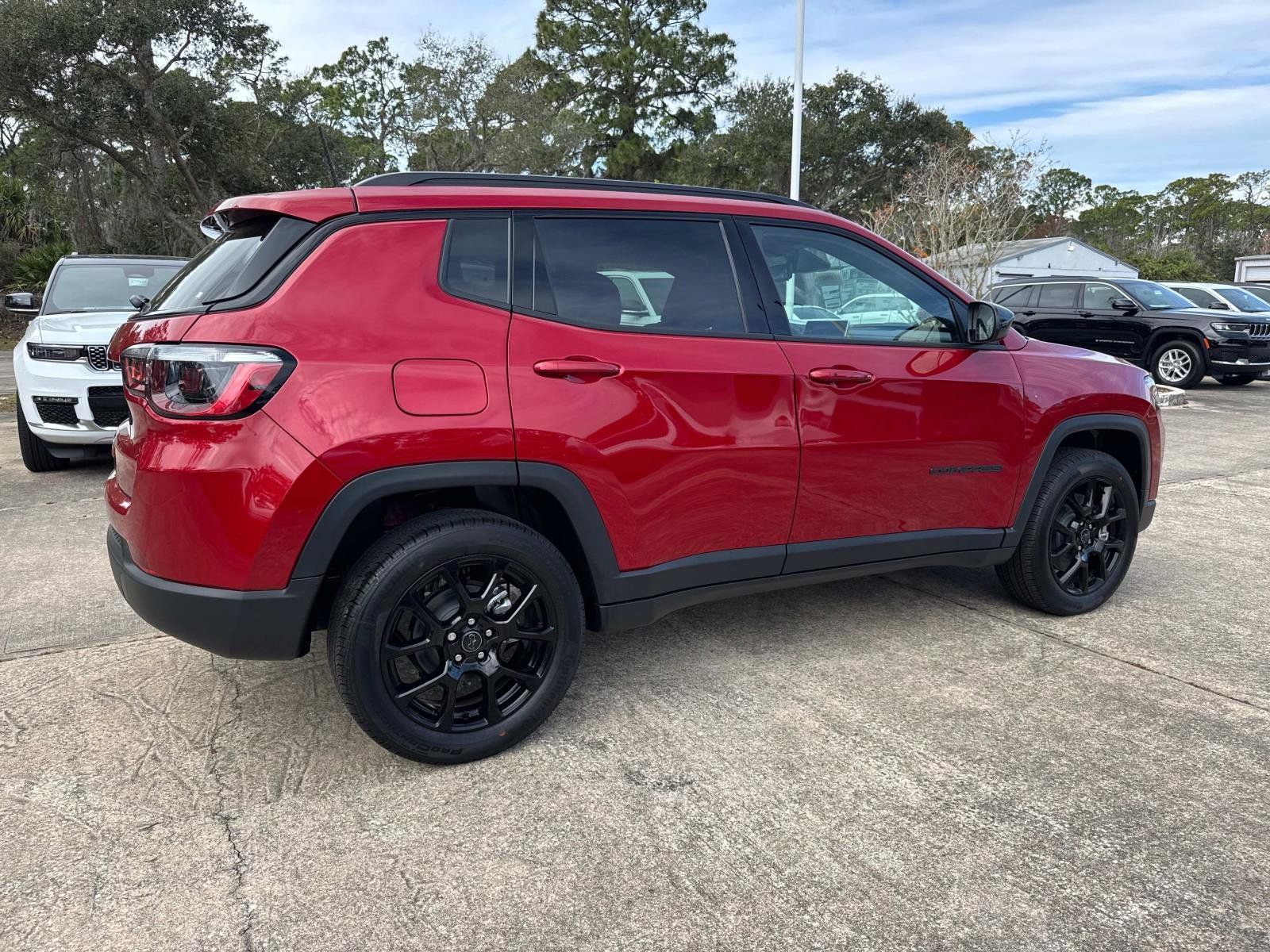 New 2026 Jeep Compass Latitude AWD/4WD image 3