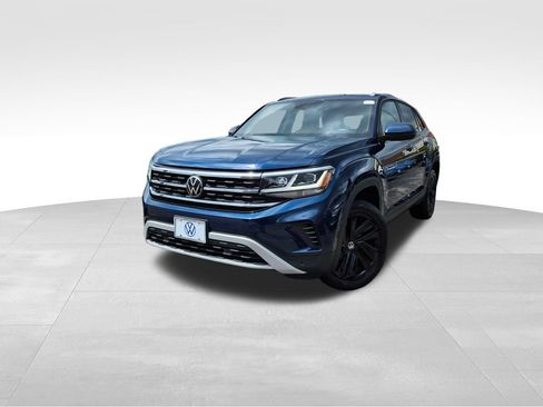 Certified 2023 Volkswagen Atlas Cross Sport SE w/ Black Wheel Package AWD/4WD image 3