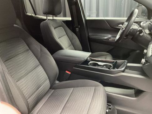 Used 2025 Chevrolet Equinox LT FWD image 14