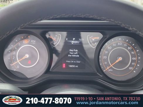 Used 2025 Jeep Wrangler Unlimited Sport AWD/4WD image 27