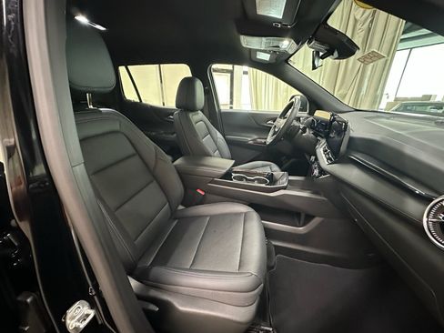 Certified 2025 Chevrolet Equinox LT w/ Convenience Package II FWD image 18