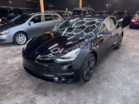Used 2018 Tesla Model 3 Long Range RWD image 3