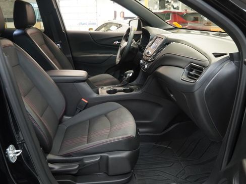 Used 2023 Chevrolet Equinox RS w/ LPO, Floor Liner Package FWD image 37