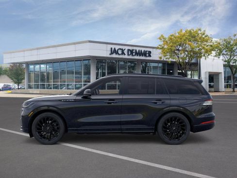 Used 2026 Lincoln Aviator Reserve AWD/4WD image 3