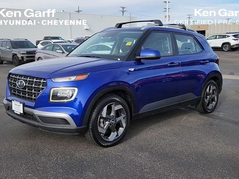 Used 2022 Hyundai Venue Limited image 1