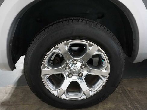 Used 2014 RAM 1500 Laramie w/ Convenience Group image 11