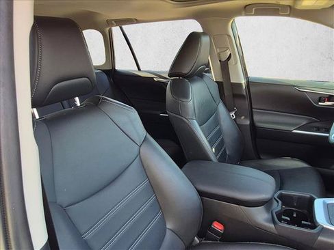 Used 2023 Toyota RAV4 XLE Premium FWD image 15
