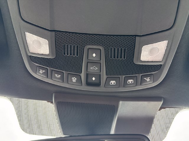 Used 2020 Ford F250 Platinum w/ FX4 Off-Road Package AWD/4WD image 14