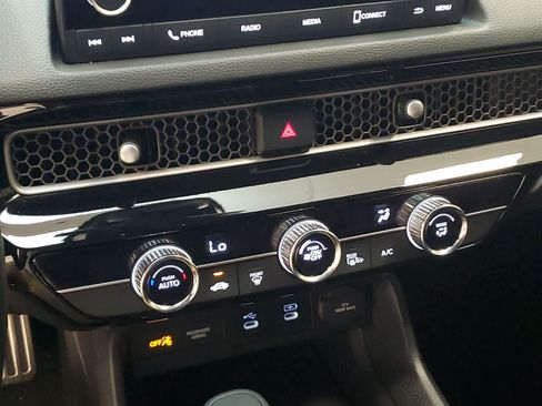 Certified 2025 Honda Civic Sport image 28