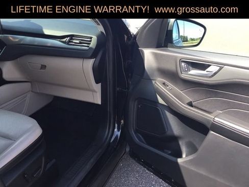Used 2021 Ford Escape Titanium AWD/4WD image 30