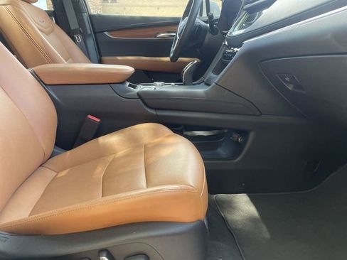 Used 2022 Cadillac XT5 Premium Luxury FWD image 29