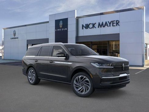 New 2025 Lincoln Navigator Reserve image 7