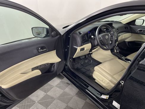 Used 2013 Acura ILX w/ Premium Package image 10