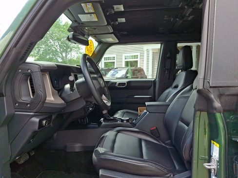 Certified 2025 Ford Bronco Outer Banks AWD/4WD image 14