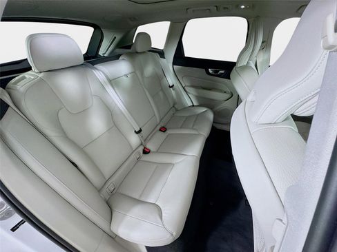 Used 2023 Volvo XC60 B5 Plus w/ Protection Package Premier FWD image 30