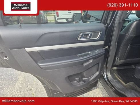 Used 2016 Ford Explorer XLT w/ Equipment Group 202A AWD/4WD image 12