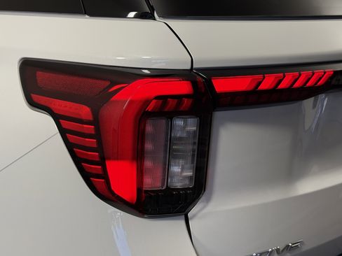 New 2026 Ford Explorer Active image 8