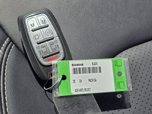 Used 2026 Chrysler Pacifica Select AWD/4WD image 30