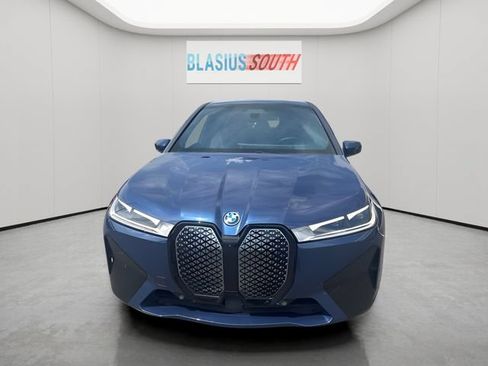 Used 2024 BMW iX xDrive50 w/ Sport Package AWD/4WD image 5